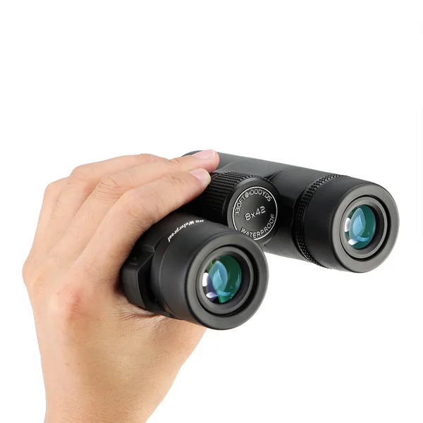 Leistungsstarkes Fernglas 8x32/8x42/10x42